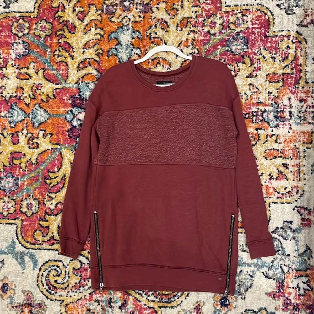 American Eagle Burgundy Pullover